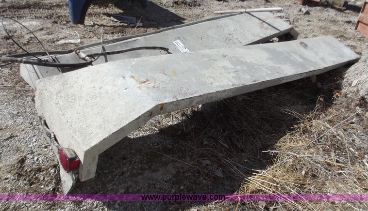 image for item D3530 Mack mixer truck fenders