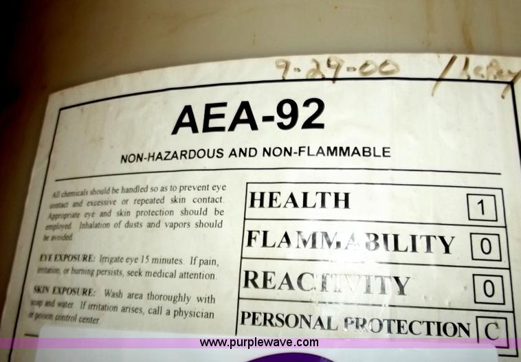 image for item D3533 300 gallon vertical plastic water tank