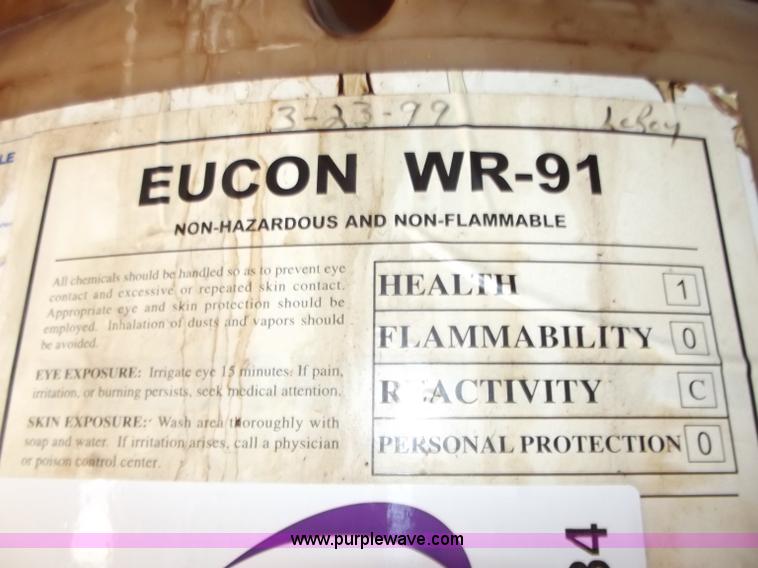 image for item D3534 550 gallon vertical plastic water tank