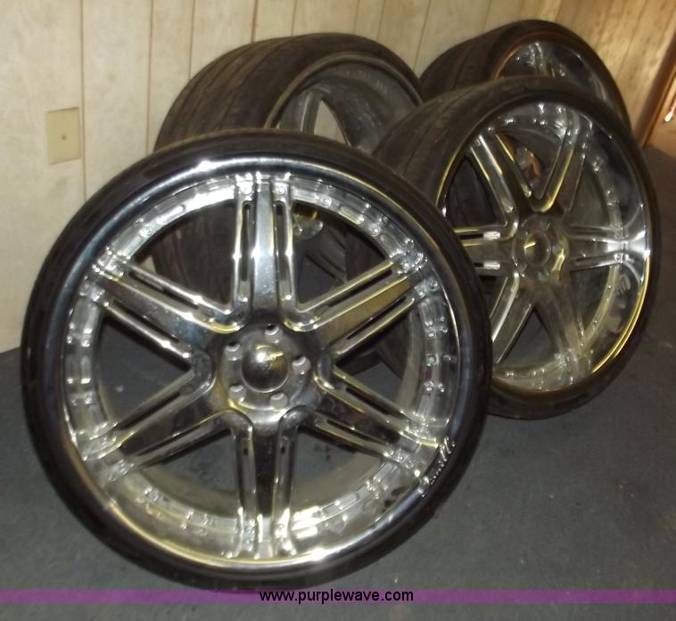 image for item D3553 (4) wheels and tires
