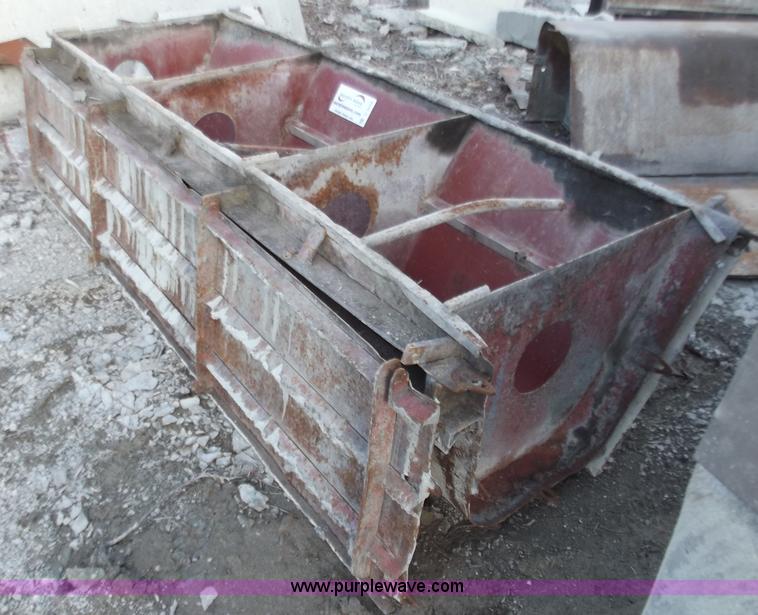 image for item D3558 8' feed bunk form