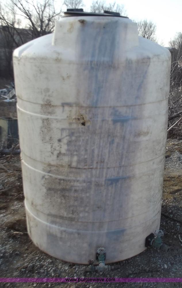image for item D3565 500 gallon plastic water tank