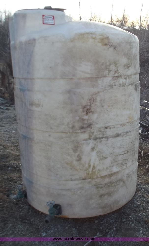 image for item D3565 500 gallon plastic water tank