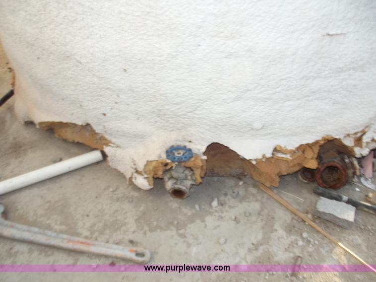 image for item D3567 1,500 gallon insulated steel water tank