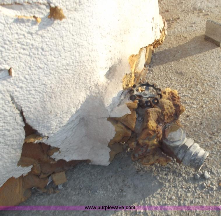 image for item D3567 1,500 gallon insulated steel water tank