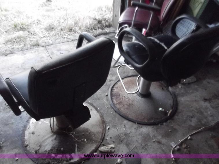 image for item D3569 (5) salon/barber chairs