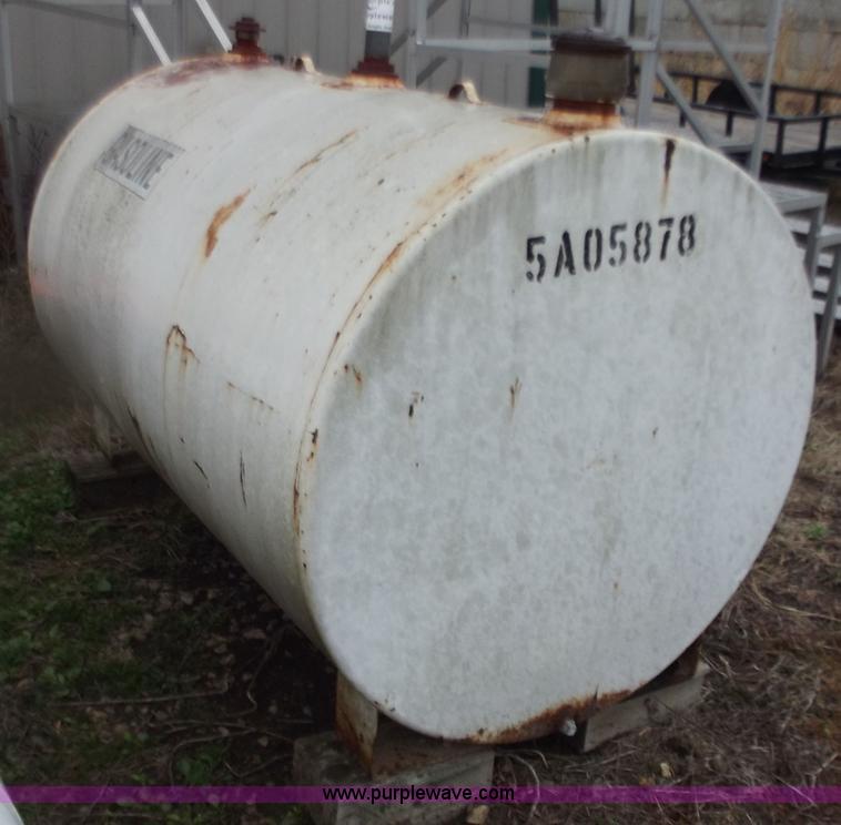 image for item D3599 500 gallon fuel tank