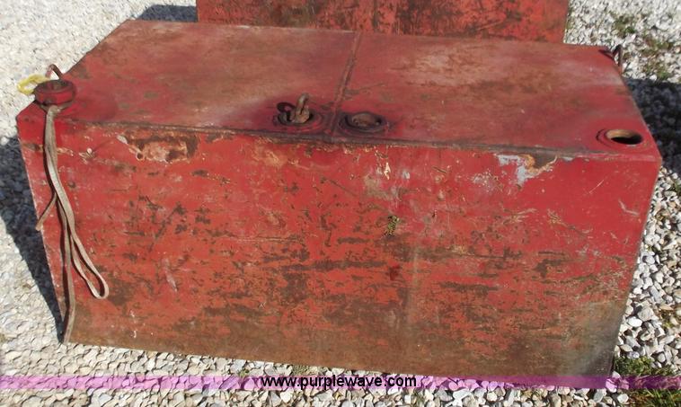 image for item D3629 100 gallon fuel tank