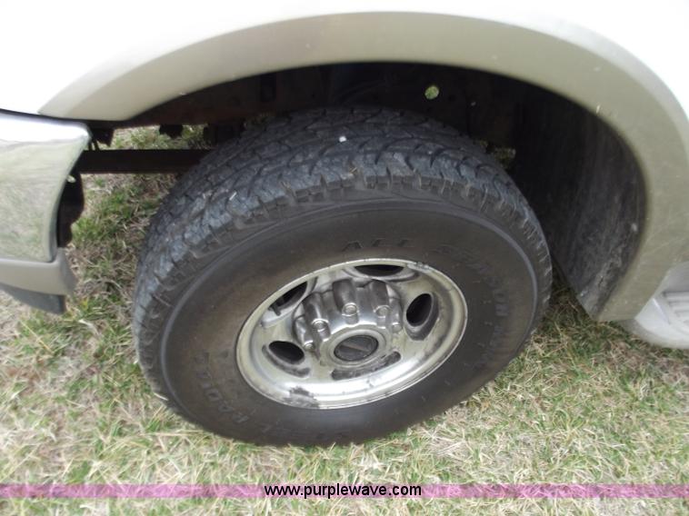 image for item D3653 2000 Ford Excursion Limited SUV