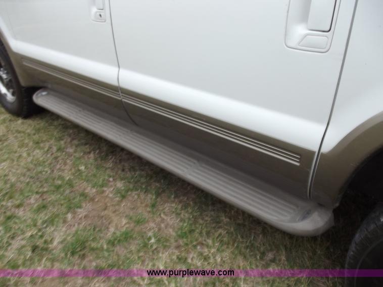 image for item D3653 2000 Ford Excursion Limited SUV