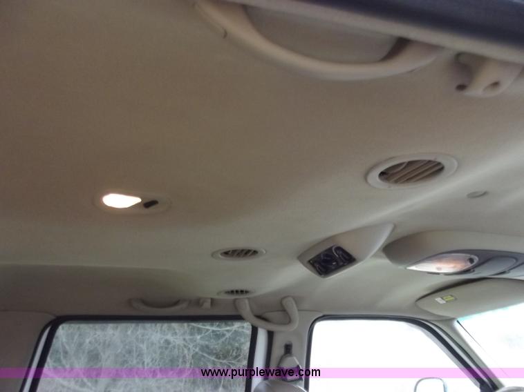 image for item D3653 2000 Ford Excursion Limited SUV