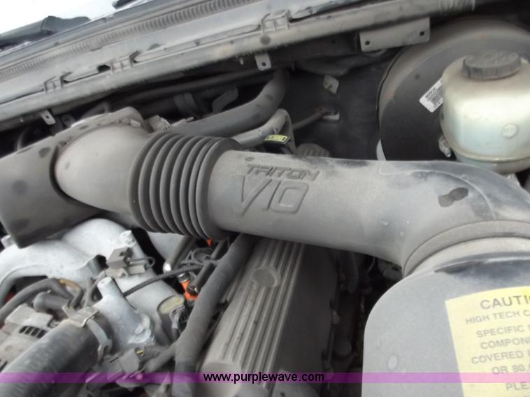 image for item D3653 2000 Ford Excursion Limited SUV