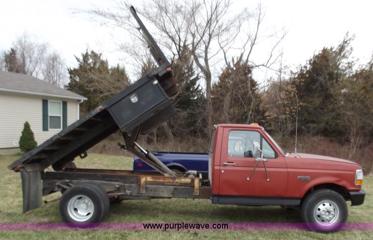 image for item D3654 1992 Ford F350 Custom dump truck