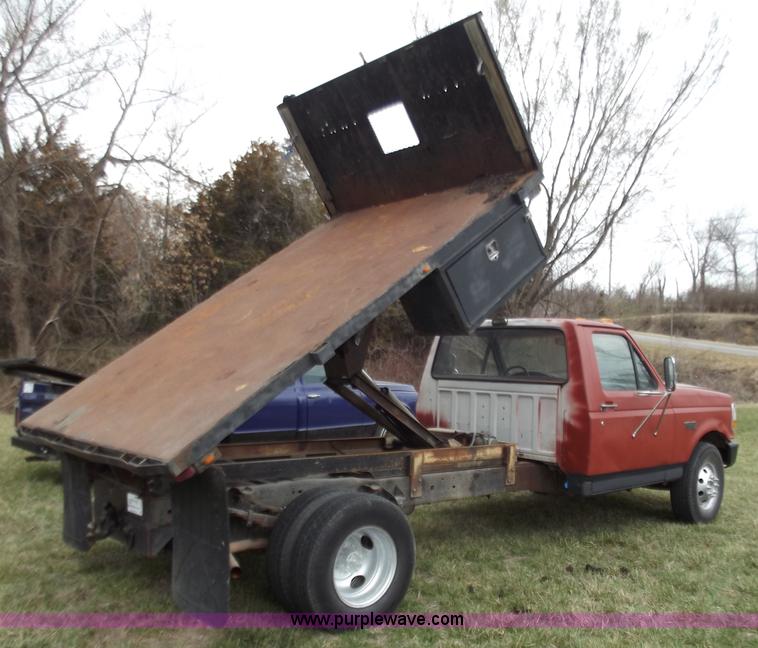 image for item D3654 1992 Ford F350 Custom dump truck