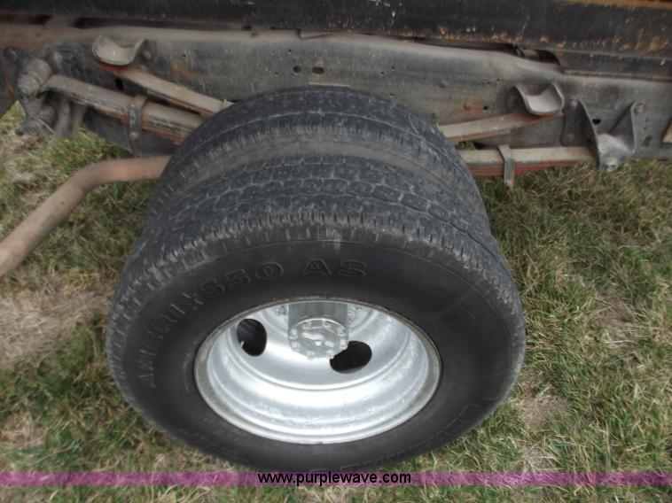 image for item D3654 1992 Ford F350 Custom dump truck