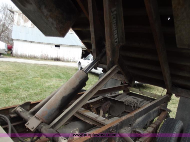 image for item D3654 1992 Ford F350 Custom dump truck