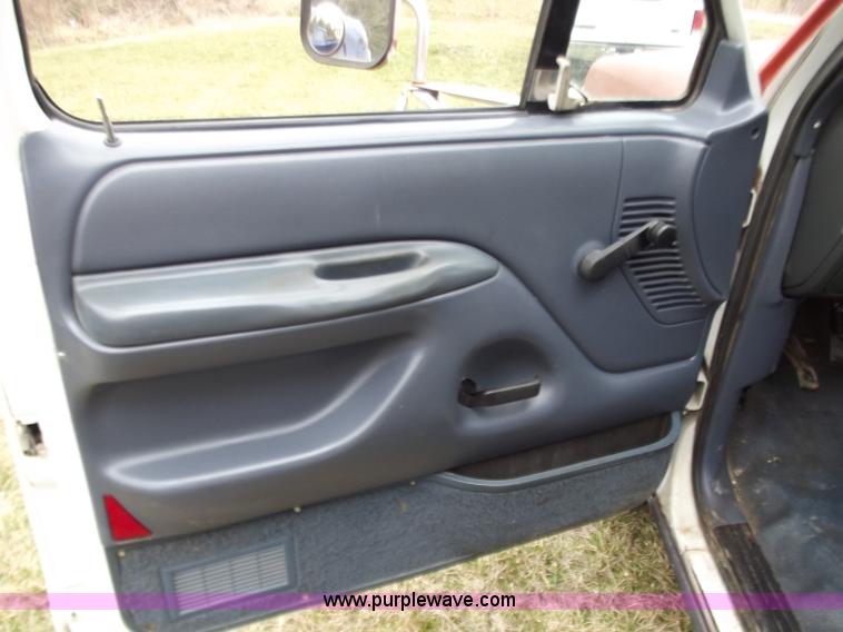 image for item D3654 1992 Ford F350 Custom dump truck