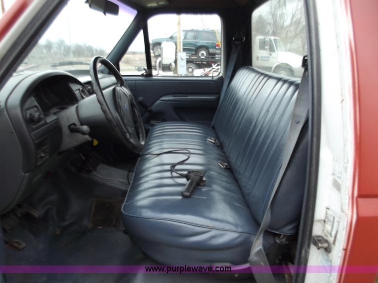 image for item D3654 1992 Ford F350 Custom dump truck