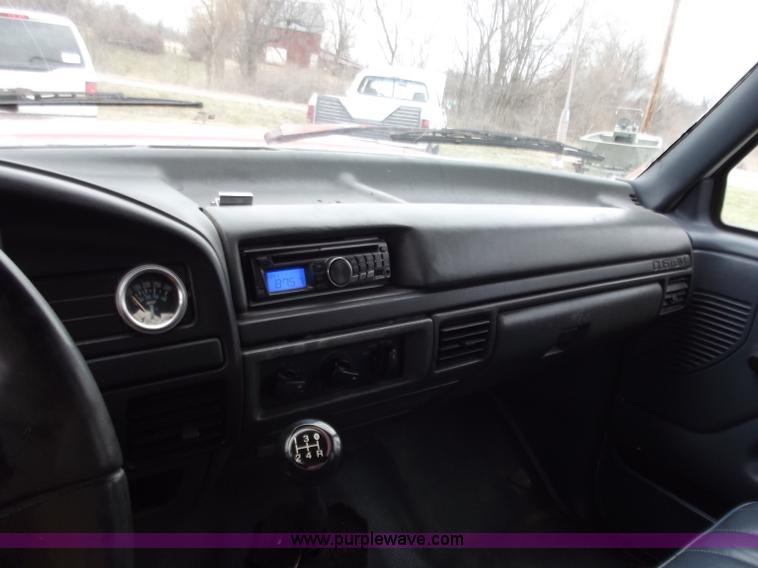 image for item D3654 1992 Ford F350 Custom dump truck