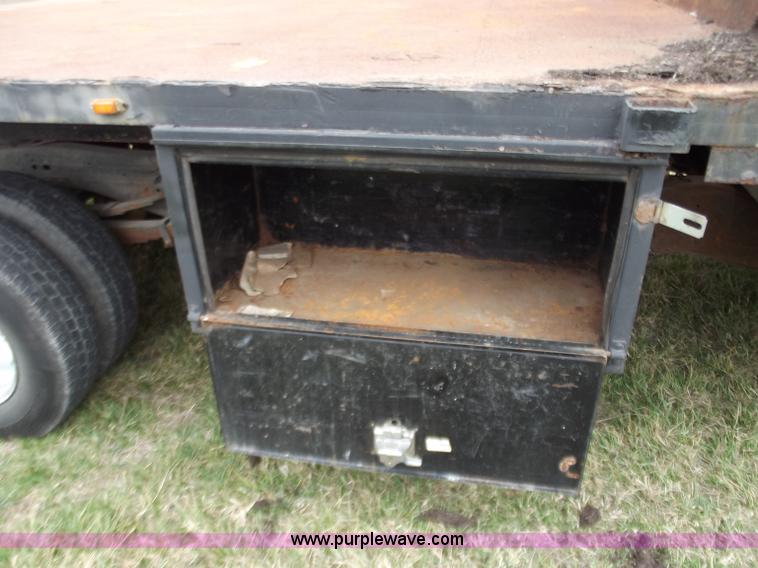 image for item D3654 1992 Ford F350 Custom dump truck