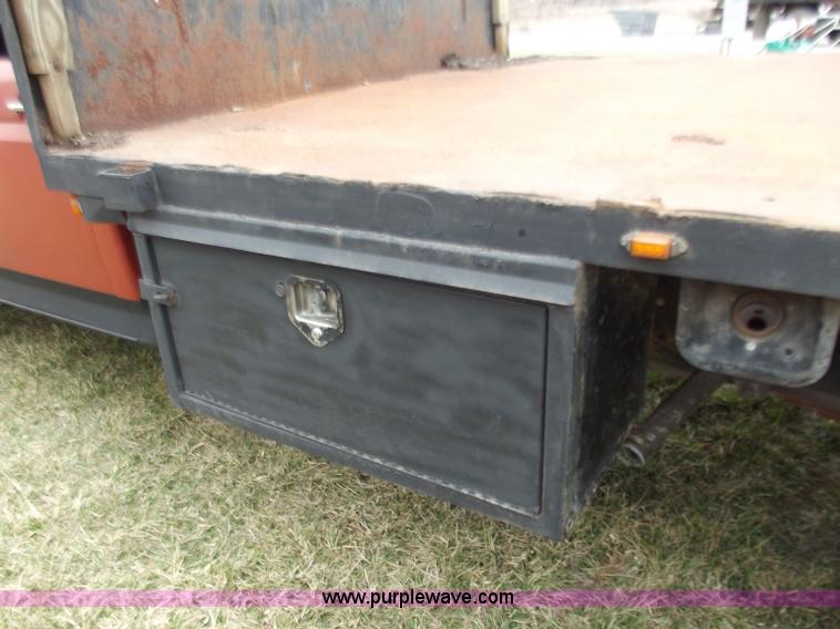 image for item D3654 1992 Ford F350 Custom dump truck