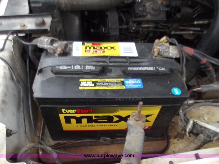 image for item D3655 1993 Dodge D250 club cab pickup truck