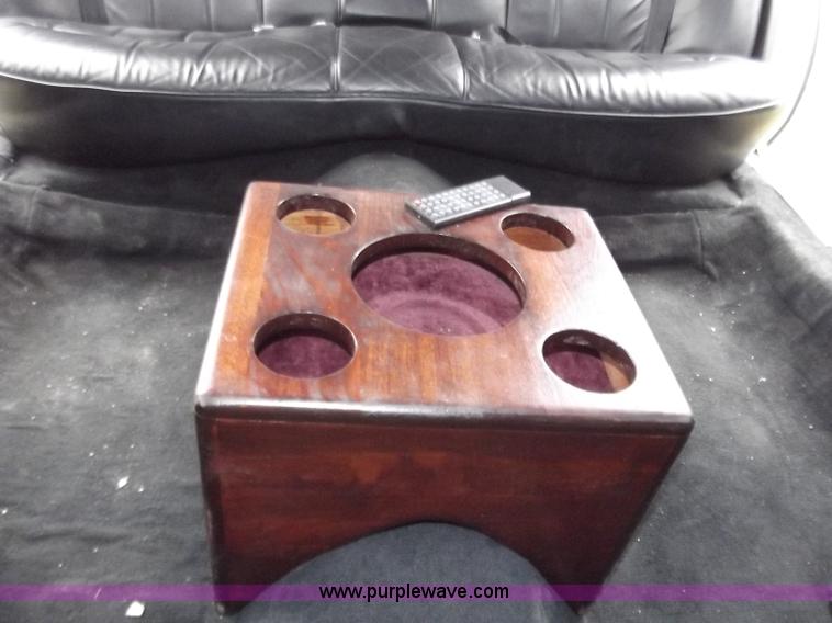 image for item D3656 1997 Lincoln Town Car Executive limousine