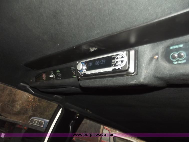 image for item D3656 1997 Lincoln Town Car Executive limousine