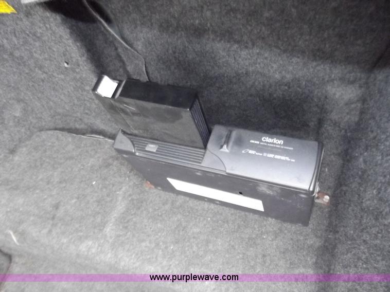 image for item D3656 1997 Lincoln Town Car Executive limousine