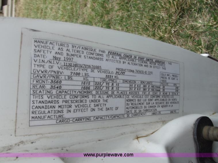 image for item D3656 1997 Lincoln Town Car Executive limousine