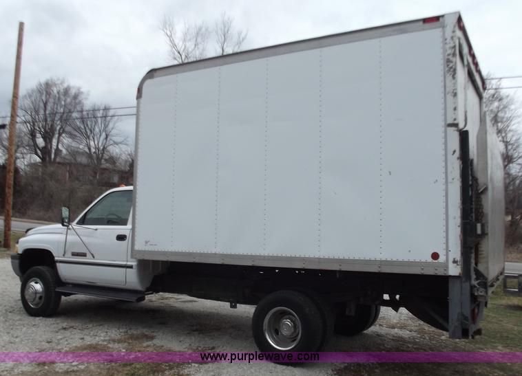 image for item D3658 1994 Dodge Ram 3500 Laramie SLT box truck