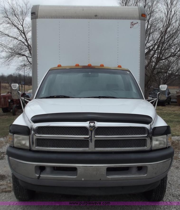 image for item D3658 1994 Dodge Ram 3500 Laramie SLT box truck
