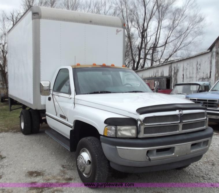 image for item D3658 1994 Dodge Ram 3500 Laramie SLT box truck