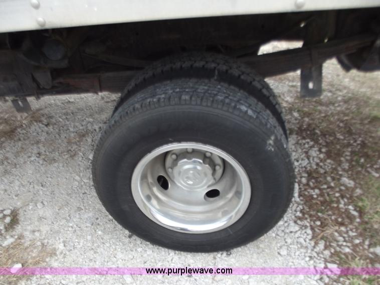 image for item D3658 1994 Dodge Ram 3500 Laramie SLT box truck