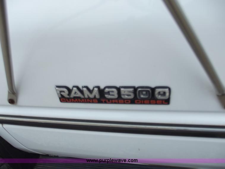 image for item D3658 1994 Dodge Ram 3500 Laramie SLT box truck