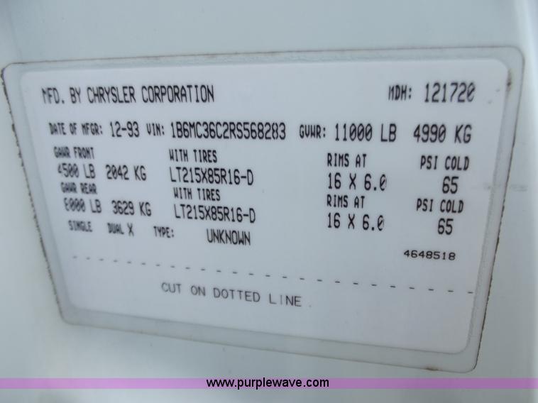 image for item D3658 1994 Dodge Ram 3500 Laramie SLT box truck