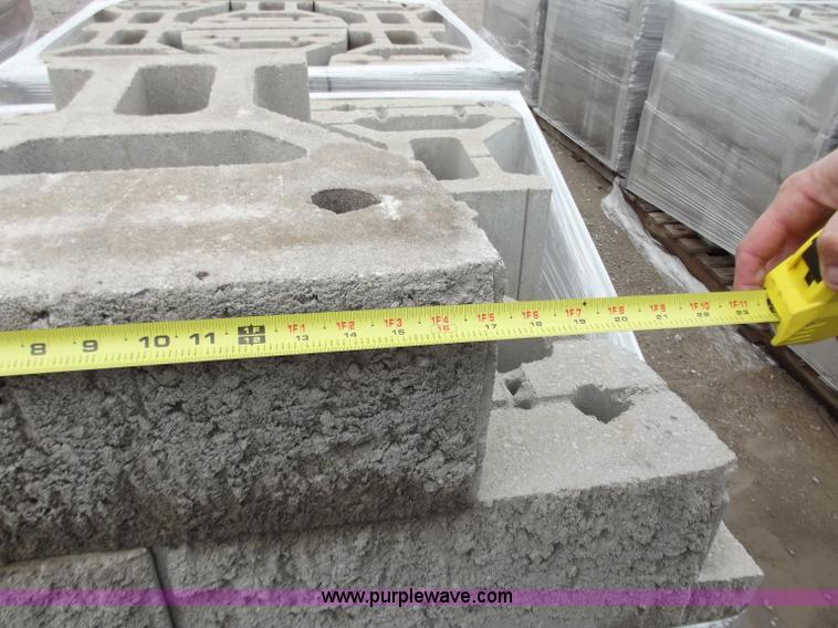 image for item D3661 (48) retaining wall blocks