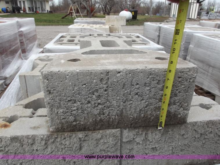 image for item D3661 (48) retaining wall blocks