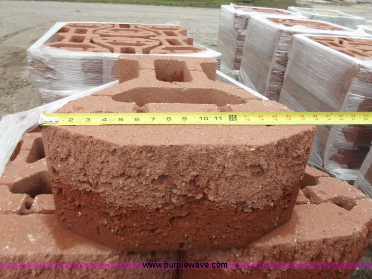 image for item D3662 (144) retaining wall blocks