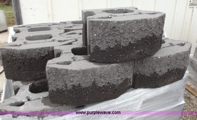 image for item D3663 (108) retaining wall blocks