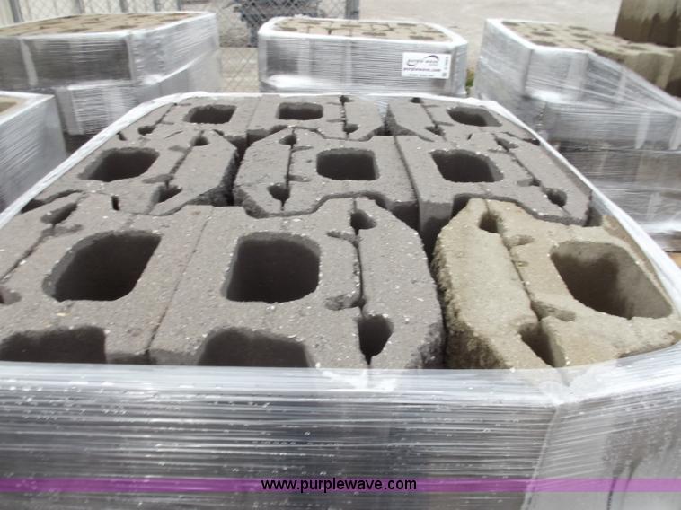 image for item D3663 (108) retaining wall blocks