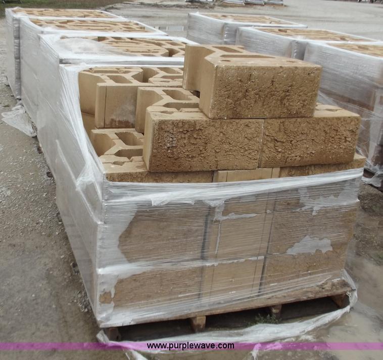 image for item D3665 (96) retaining wall blocks