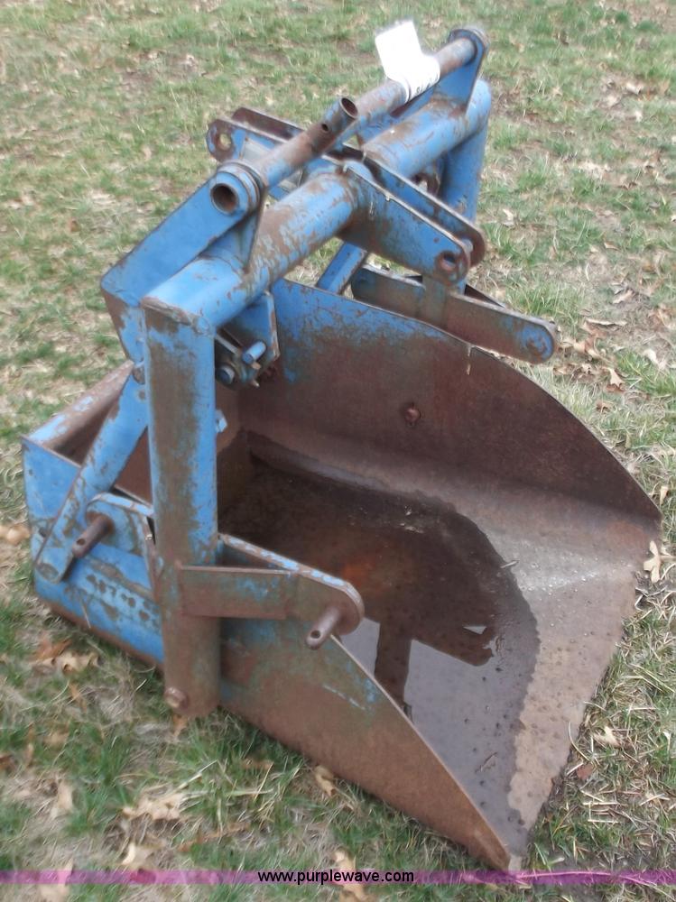 image for item D3672 Ford 30"W dump bucket
