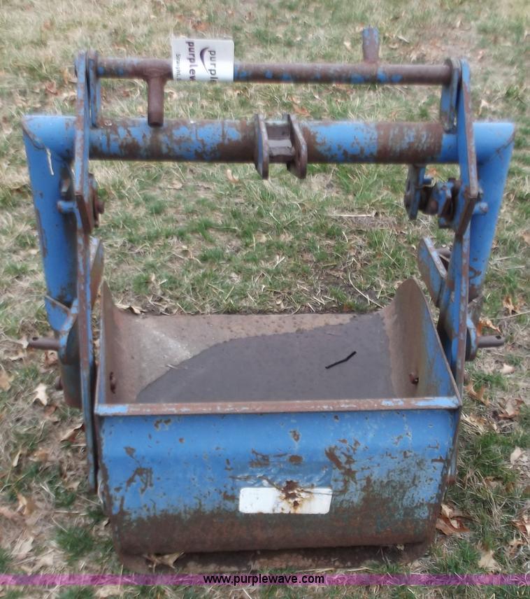 image for item D3672 Ford 30"W dump bucket