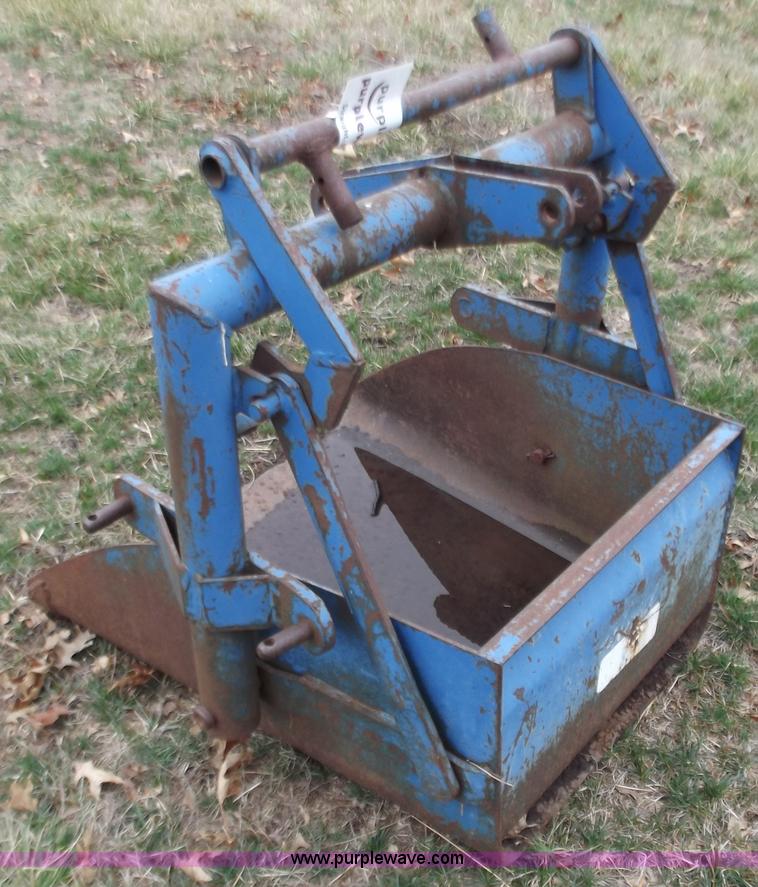 image for item D3672 Ford 30"W dump bucket