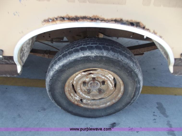 image for item D3681 1989 Ford F150 Lariat pickup truck