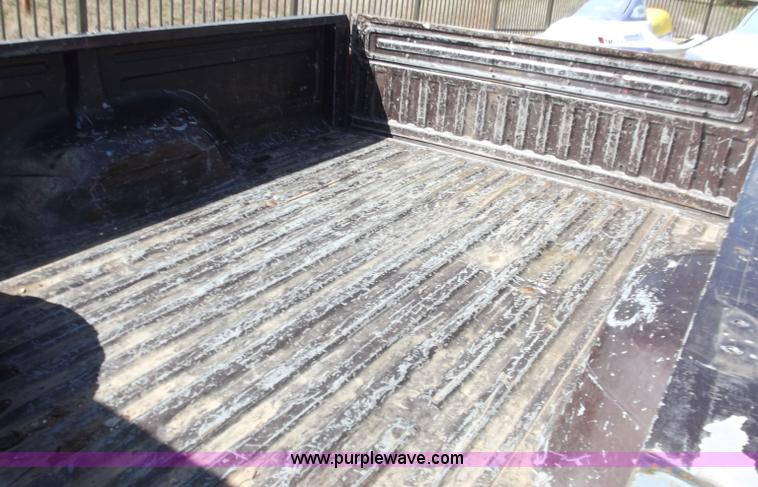 image for item D3681 1989 Ford F150 Lariat pickup truck