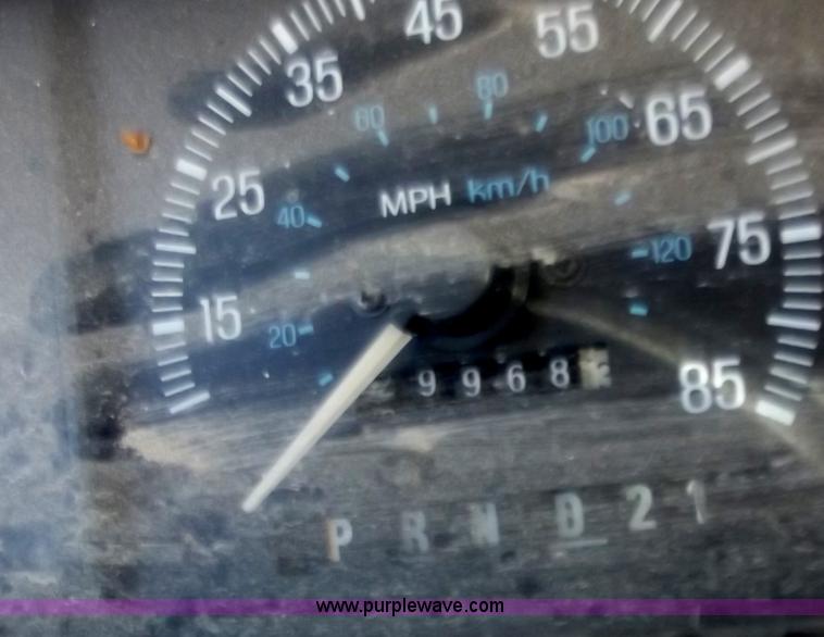 image for item D3681 1989 Ford F150 Lariat pickup truck