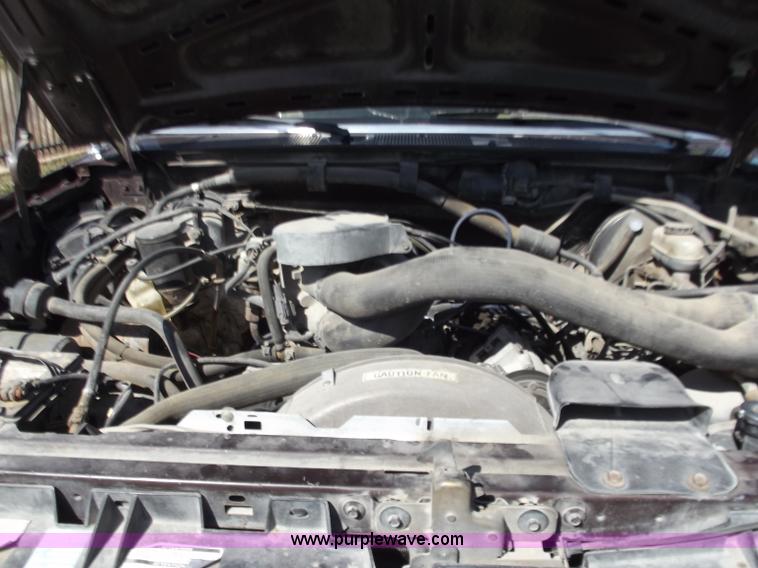 image for item D3681 1989 Ford F150 Lariat pickup truck