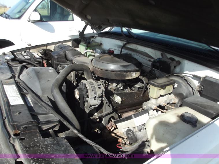 image for item D3684 1995 Chevrolet K1500 extended cab pickup truck